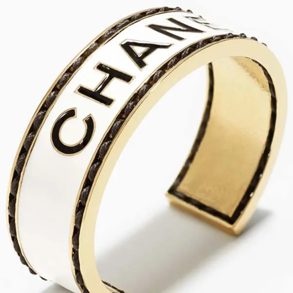 Vòng Đeo Tay Nữ Chanel Bangles Casual, Street, Party Style Màu Đen Trắng