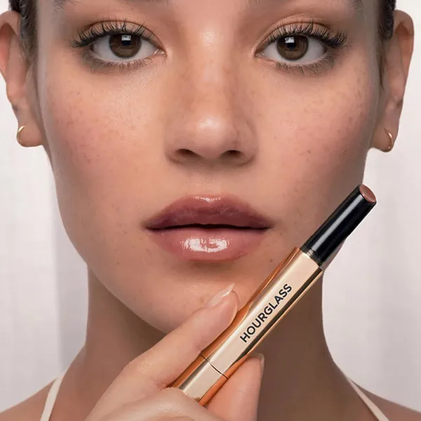 Son Dưỡng Hourglass Phantom Volumising Glossy Balm 100 Rise Màu Nâu Đất Nude