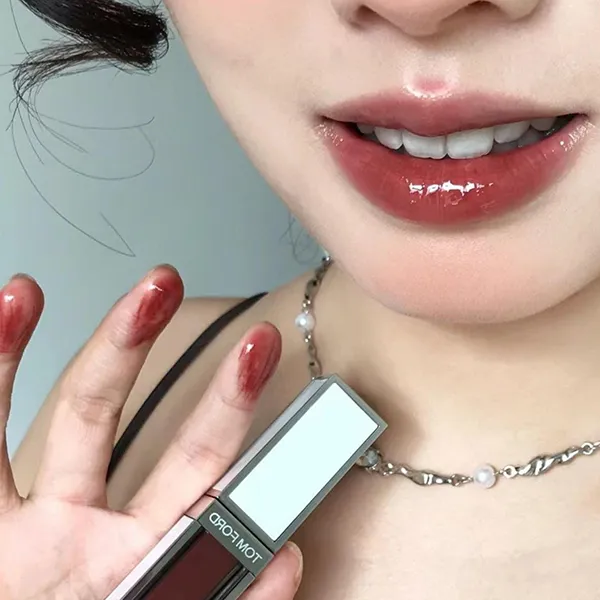 Son Kem Tom Ford Gloss Luxe Lip Gloss 20 Phantome Màu Nâu Đất