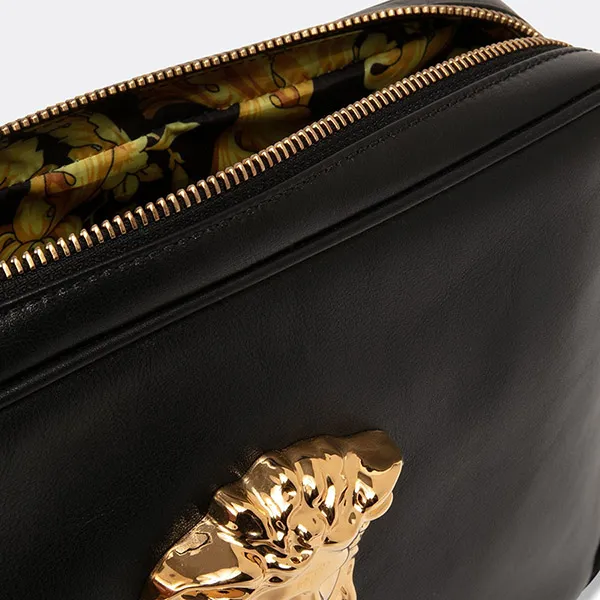 Túi Cầm Tay Nam Versace La Medusa Màu Đen