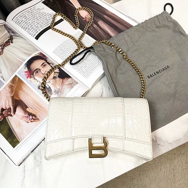 Túi Đeo Chéo Nữ Balenciaga Embossed Hourglass Wallet On Chain Màu Trắng