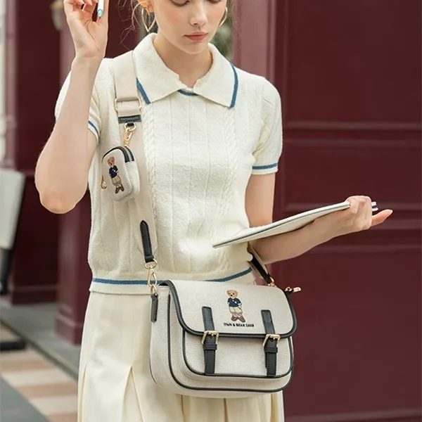 Túi Đeo Chéo Nữ TTWN BEAR TN3439 Màu Be Viền Đen