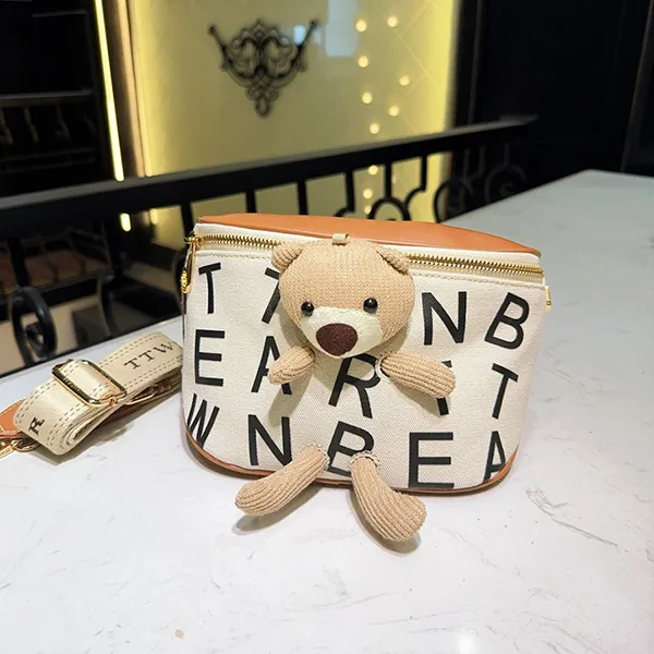 Túi Đeo Chéo Nữ TTWN BEAR TN3689 10040 Màu Be Viền Nâu