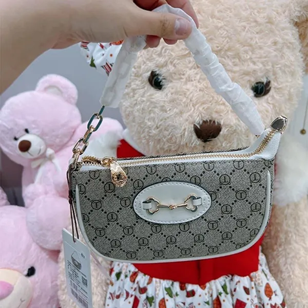 Túi Đeo Chéo Nữ TTWN BEAR TT2131 TT2369 Màu Xám Trắng