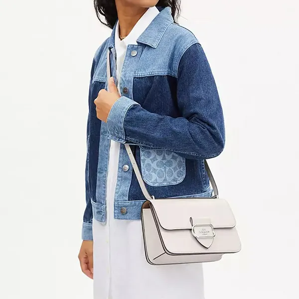 Túi Đeo Vai Nữ Coach Large Morgan Square Crossbody CM090 Màu Trắng