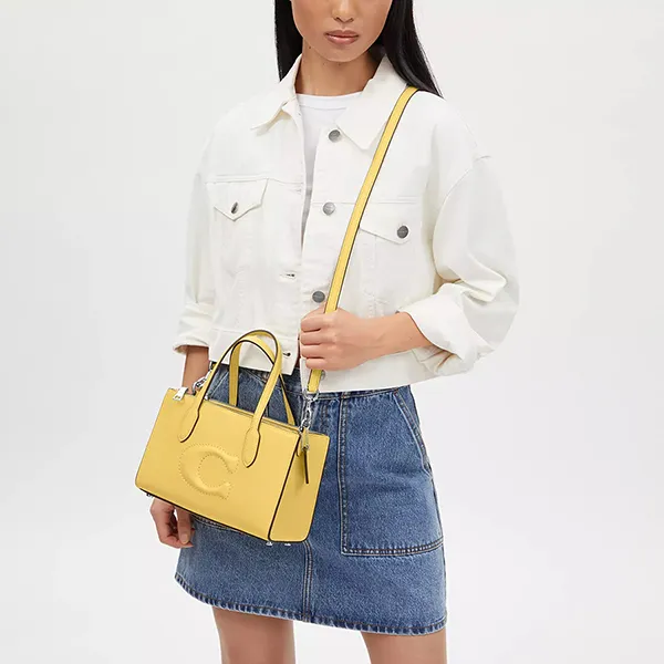 Túi Tote Nữ Coach Nina Small Bag CR097 Màu Vàng