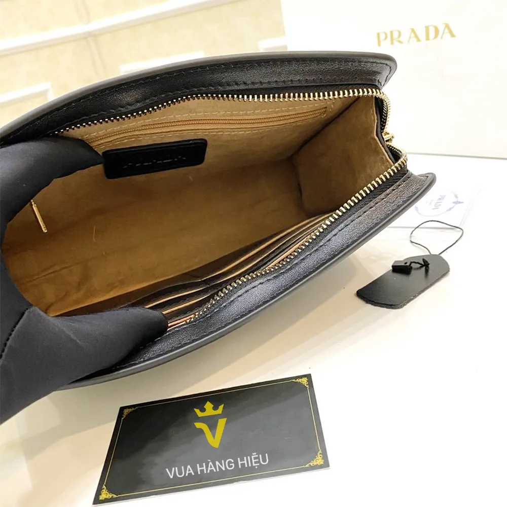 Túi xách Prada chất liệu cao cấp