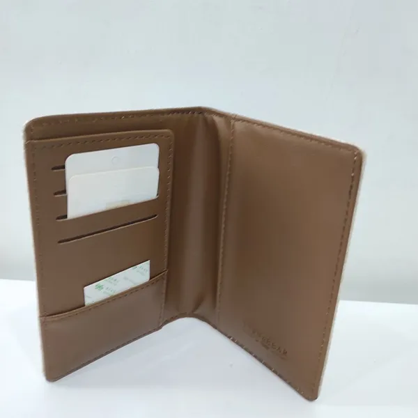 Ví Đựng Thẻ Nữ TTWN BEAR TT2504 Màu Trắng Kem
