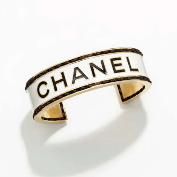 Vòng Đeo Tay Nữ Chanel Bangles Casual, Street, Party Style Màu Đen Trắng