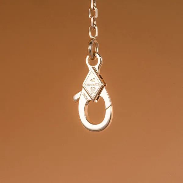 Dây Chuyền Jewery Luxury Limited Edition Obsidian Vintage Alhambra Holiday Pendant Màu Vàng Đen - Trang sức - Vua Hàng Hiệu