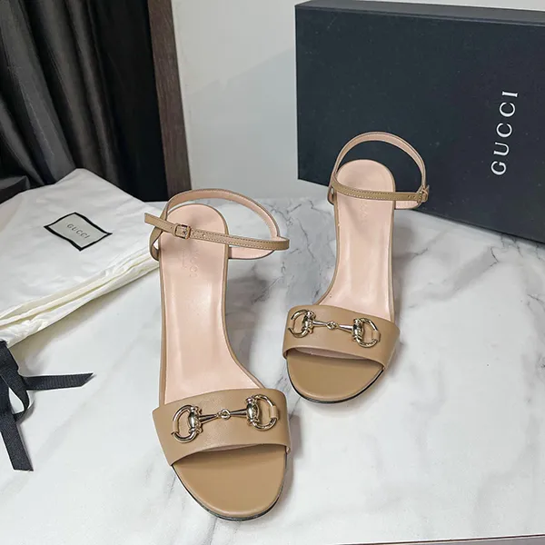 Dép Cao Gót Nữ Gucci Calfskin Miro Soft Horsebit Mid Heel Sandals Màu Be Size 37.5