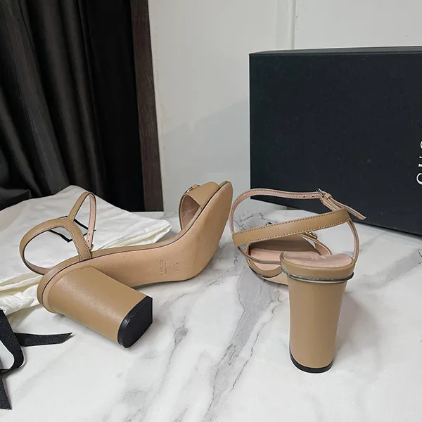 Dép Cao Gót Nữ Gucci Calfskin Miro Soft Horsebit Mid Heel Sandals Màu Be Size 37.5