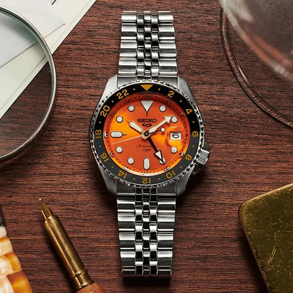 Đồng Hồ Nam Seiko 5 Sports GMT Automatic Orange Dial Watch SSK005K1 Màu Cam Bạc