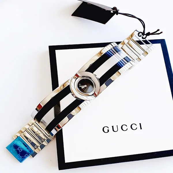 Đồng Hồ Nữ Gucci 112 The Twirl Watch Màu Bạc Đen