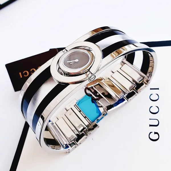 Đồng Hồ Nữ Gucci 112 The Twirl Watch Màu Bạc Đen