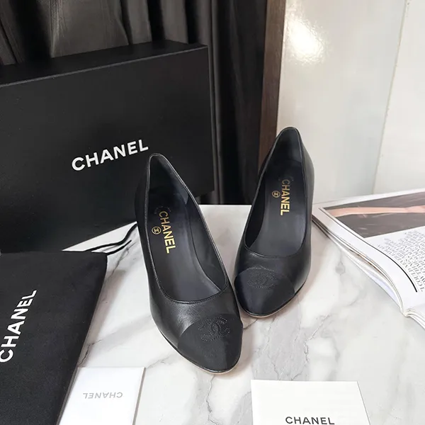 Giày Cao Gót Nữ Chanel Faux Pearl Accents Leather Pumps Màu Đen Size 36.5 - Giày - Vua Hàng Hiệu