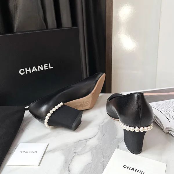 Giày Cao Gót Nữ Chanel Faux Pearl Accents Leather Pumps Màu Đen Size 36.5 - Giày - Vua Hàng Hiệu