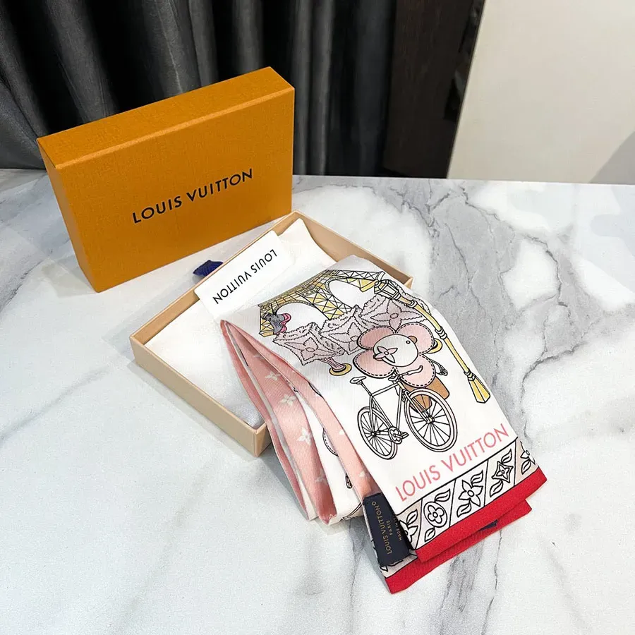 Bảo quản khăn Louis Vuitton