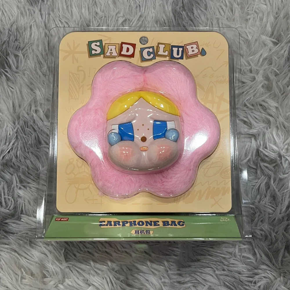 Móc Khóa Có Túi Đựng Pop Mart Crybaby Sad Club Series-Silicone Plush Earphone Bag Màu Hồng Vàng - Phụ kiện - Vua Hàng Hiệu