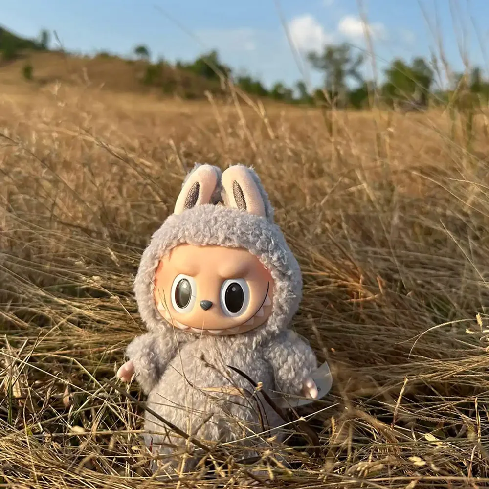 Móc Khóa Pop Mart Labubu Macaron Sesame Bean Màu Xám