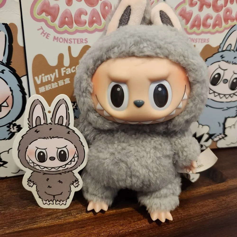 Móc Khóa Pop Mart Labubu Macaron Sesame Bean Màu Xám