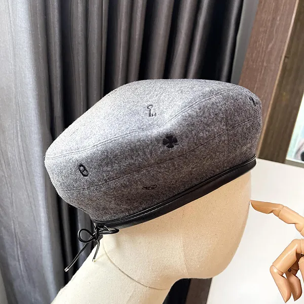 Mũ Hermès Saint Honore Charms Beret Embroidered Cashmere With Leather Màu Xám Size 56-58