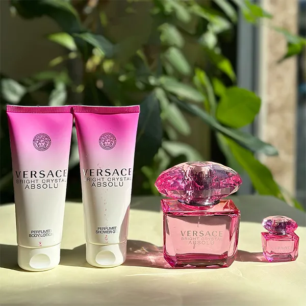 Set Nước Hoa Nữ Versace Bright Crystal Absolu EDP Gift Box 4 Món ((EDP 90ml + EDP 5ml + Shower Gel 100ml + Body Lotion 100ml) - Nước hoa - Vua Hàng Hiệu