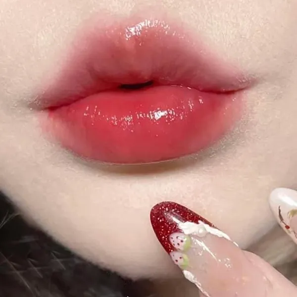Son Dưỡng Dior Addict Lip Glow 031 Strawberry Màu Đỏ Dâu (Vỏ Xanh)