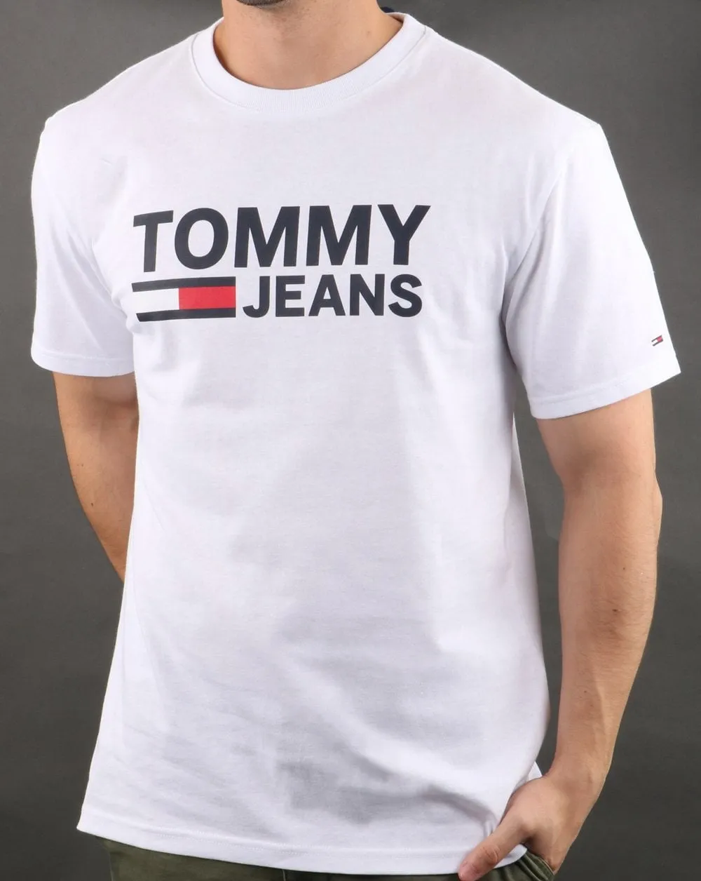 Áo Phông Tommy Hilfiger Classic Logo T-Shirt