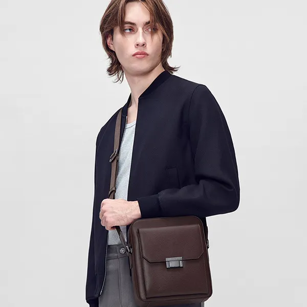 Túi Đeo Chéo Nam Pedro Henry Leather Sling Crossbody Dark Brown PM2-26320147-5 Màu Nâu Đậm