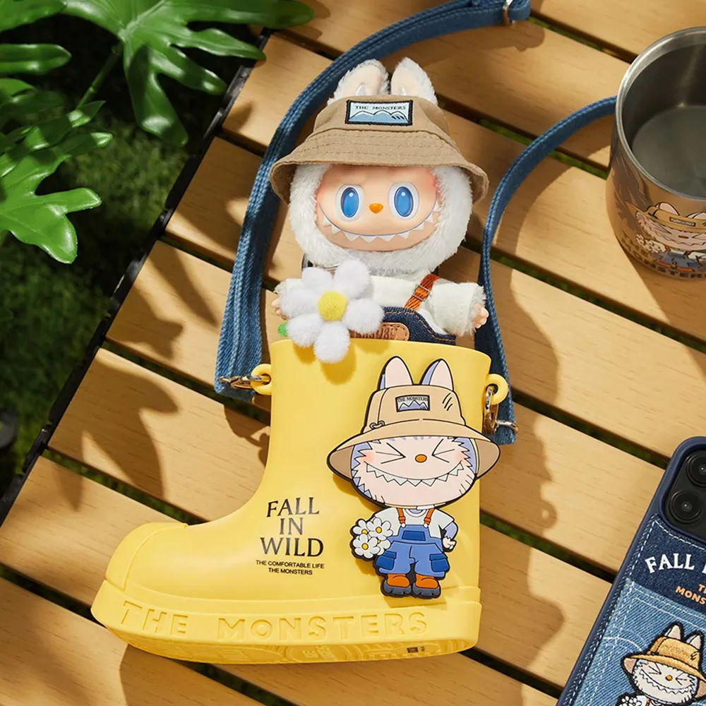 Túi Đeo Chéo Pop Mart Labubu The Monsters Fall In Wild Series Rain Boot Bag Màu Vàng