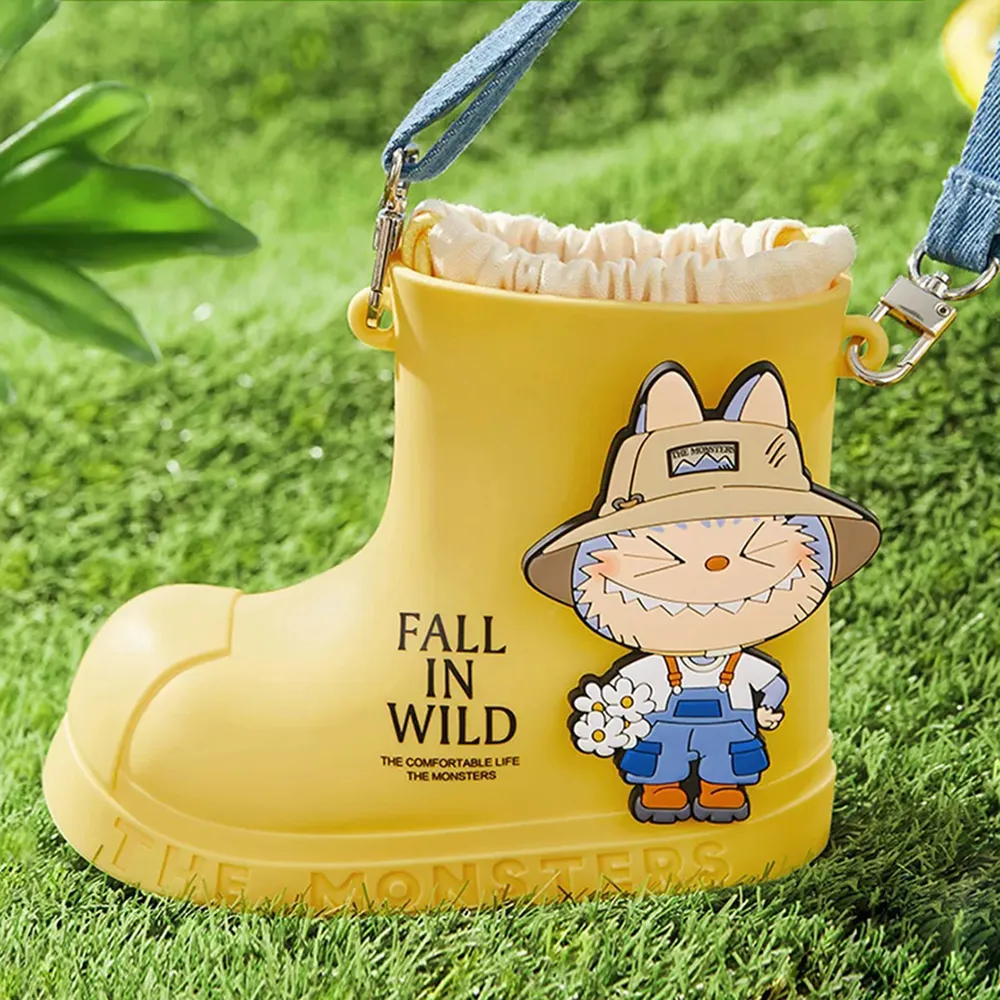 Túi Đeo Chéo Pop Mart Labubu The Monsters Fall In Wild Series Rain Boot Bag Màu Vàng