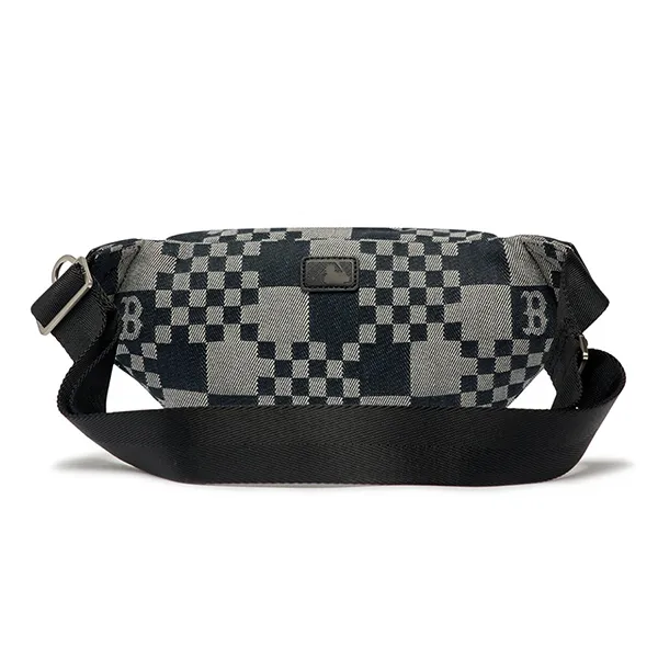 Túi Đeo Hông MLB Checkerboard Jacquard Hip Sack Boston Red Sox Black 3AHSM082N-43BKS Màu Đen