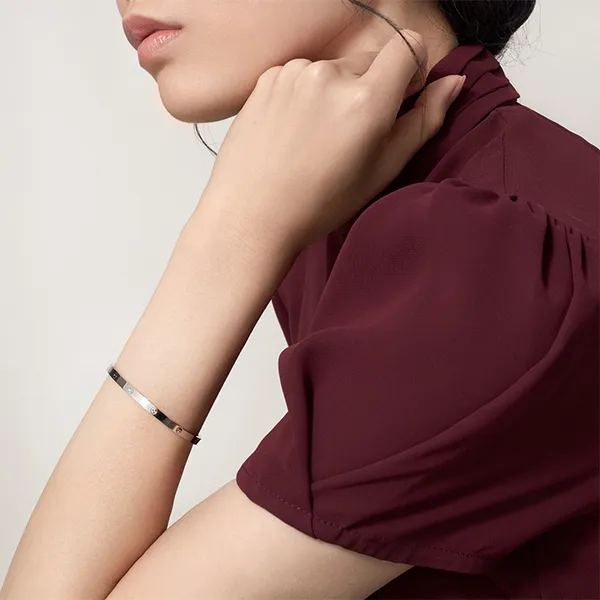 Vòng Đeo Tay Nữ Jewery Luxury Love Bracelet Small Model B6047417 Màu Vàng Trắng - Trang sức - Vua Hàng Hiệu
