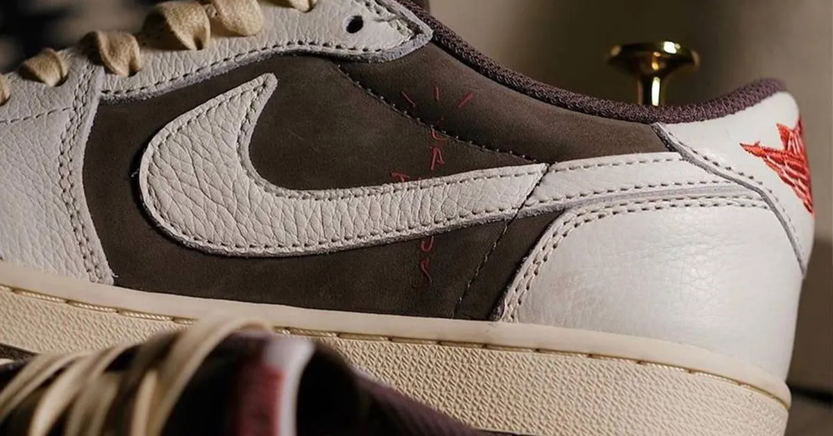 Giày Thể Thao Nike Travis Scott X Air Jordan 1 Low OG Reverse Mocha Phối Màu - Giày - Vua Hàng Hiệu
