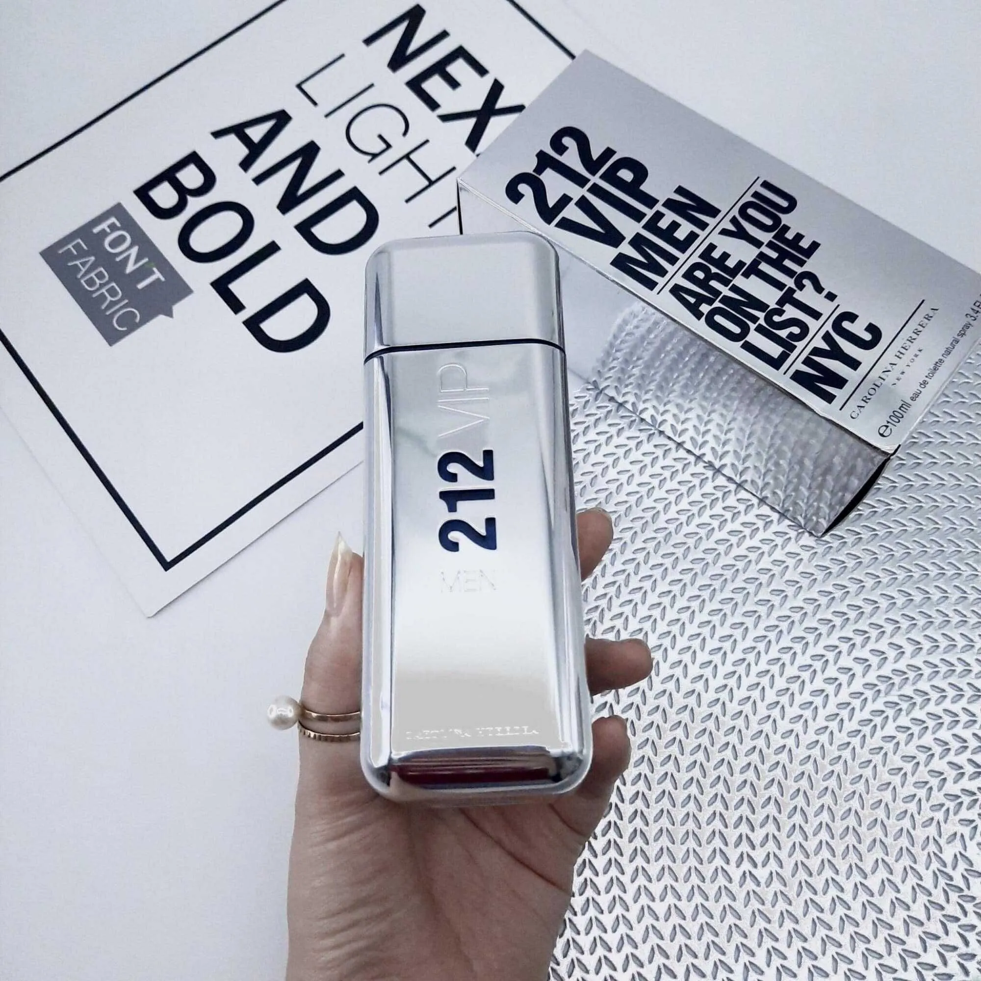 Nước hoa Carolina Herrera 212 VIP Men