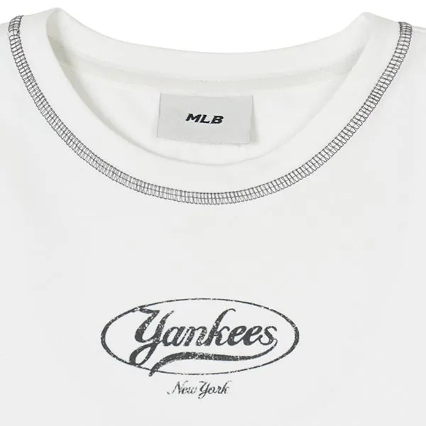 Áo Thun Nữ MLB Vintage Graphic Slim Crop New York Yankees 3FTSN0243-50IVS TShirt Màu Trắng Size XS