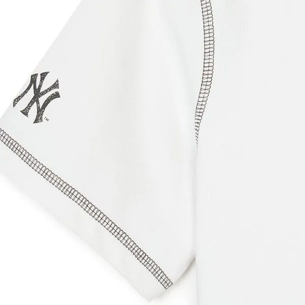 Áo Thun Nữ MLB Vintage Graphic Slim Crop New York Yankees 3FTSN0243-50IVS TShirt Màu Trắng Size XS