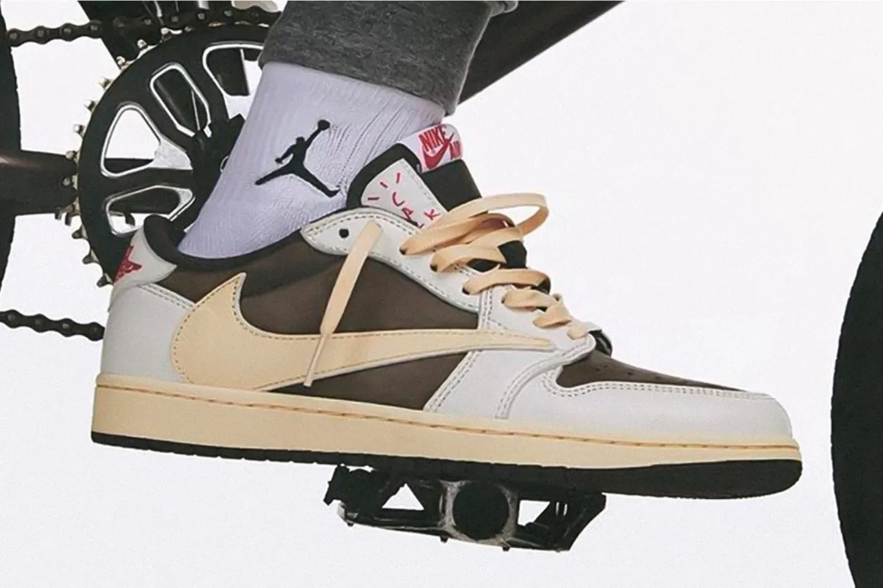 Giày Thể Thao Nike Travis Scott X Air Jordan 1 Low OG Reverse Mocha Phối Màu - Giày - Vua Hàng Hiệu
