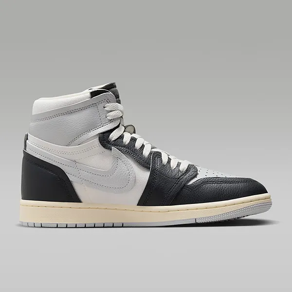 Giày Thể Thao Nữ Nike Air Jordan 1 High Method Of Make FB9891-001 Màu Đen Trắng Size 36