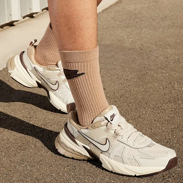 Giày Thể Thao Nữ Nike V2K Run FD0736-103 Màu Be Nâu Size 42