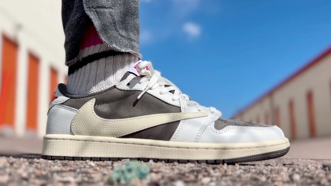 Giày Thể Thao Nike Travis Scott X Air Jordan 1 Low OG Reverse Mocha Phối Màu - Giày - Vua Hàng Hiệu