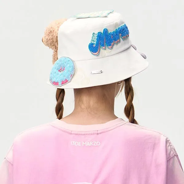 Mũ 13 De Marzo Badge Velcro Bucket Hat Màu Trắng