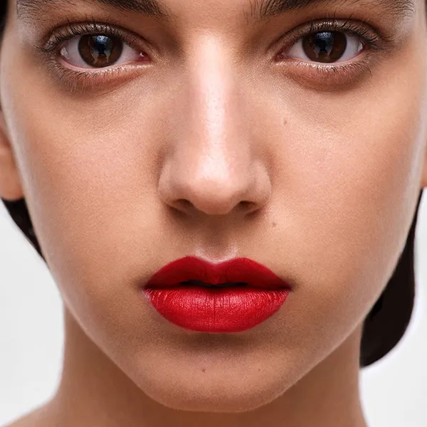 Son Prada Monochrome Hyper Matte Lipstick R28 Fuoco Mini Màu Đỏ Thuần