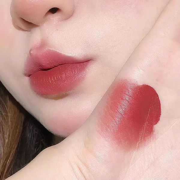 Son Valentino Rosso Matte Lipstick 111A Undressed Velvet Màu Đỏ Hồng Đất