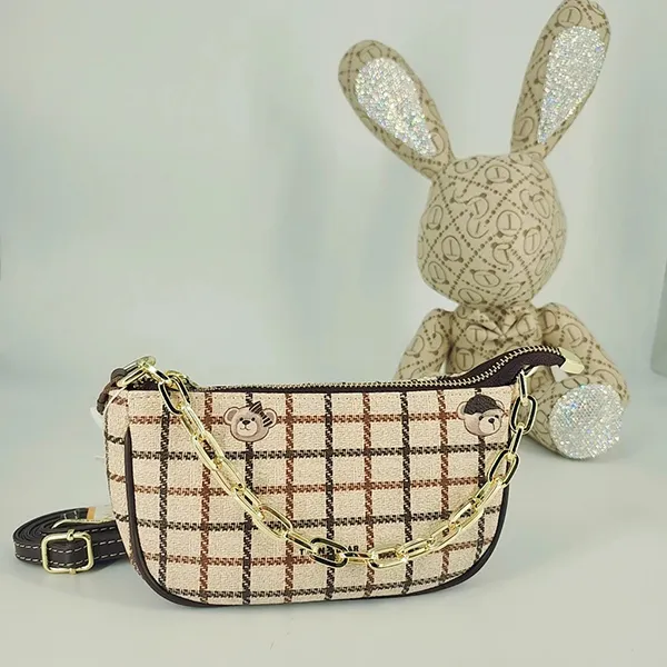 Túi Đeo Vai Nữ TTWN Bear TT-2176-2-F00 Màu Be Kẻ