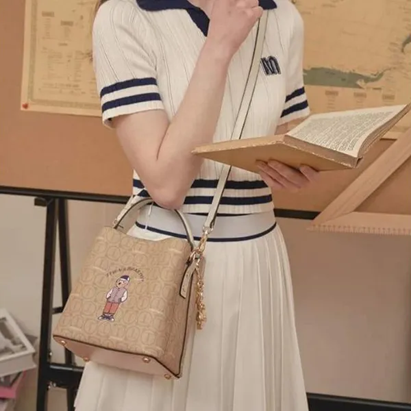Túi Xách Tay Nữ TTWN BEAR TN3276-17930 Màu Nâu Khaki