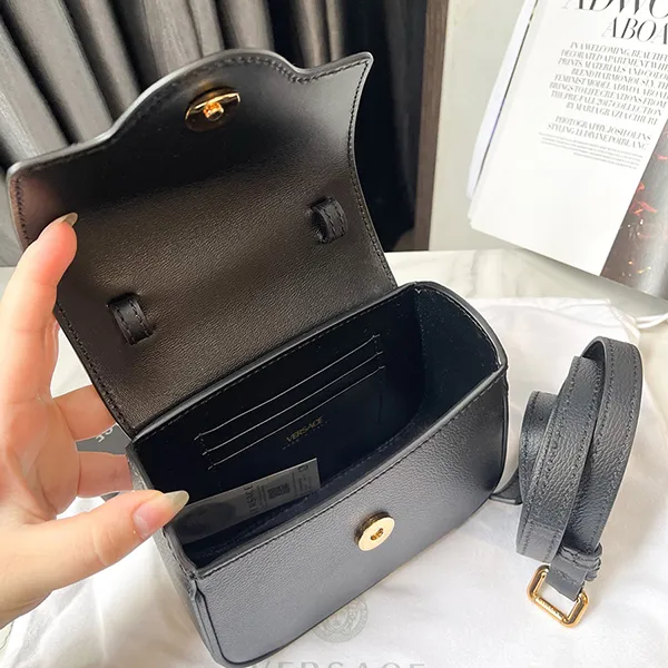 Túi Xách Tay Nữ Versace Medusa In Black Leather 1003016 DVIT2T IT 1B00V Màu Đen