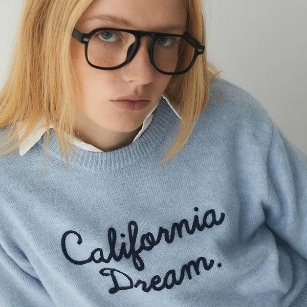 Áo Len WHOAU Lettering Sweater WHKAE4T83F Màu Xanh Blue