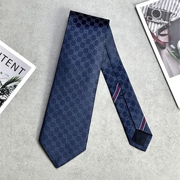 Cà Vạt Nam Gucci GG Pattern Silk Tie Màu Xanh Navy